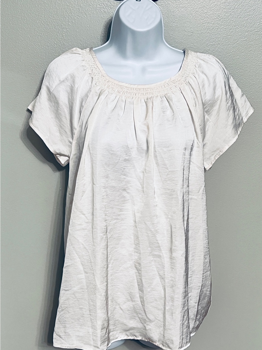 NWT LOFT Cream Short Sleeve Smocked Neck Blouse, Size S